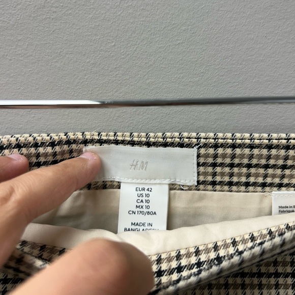 H&M Plaid Mini Skirt - Picture 3 of 4